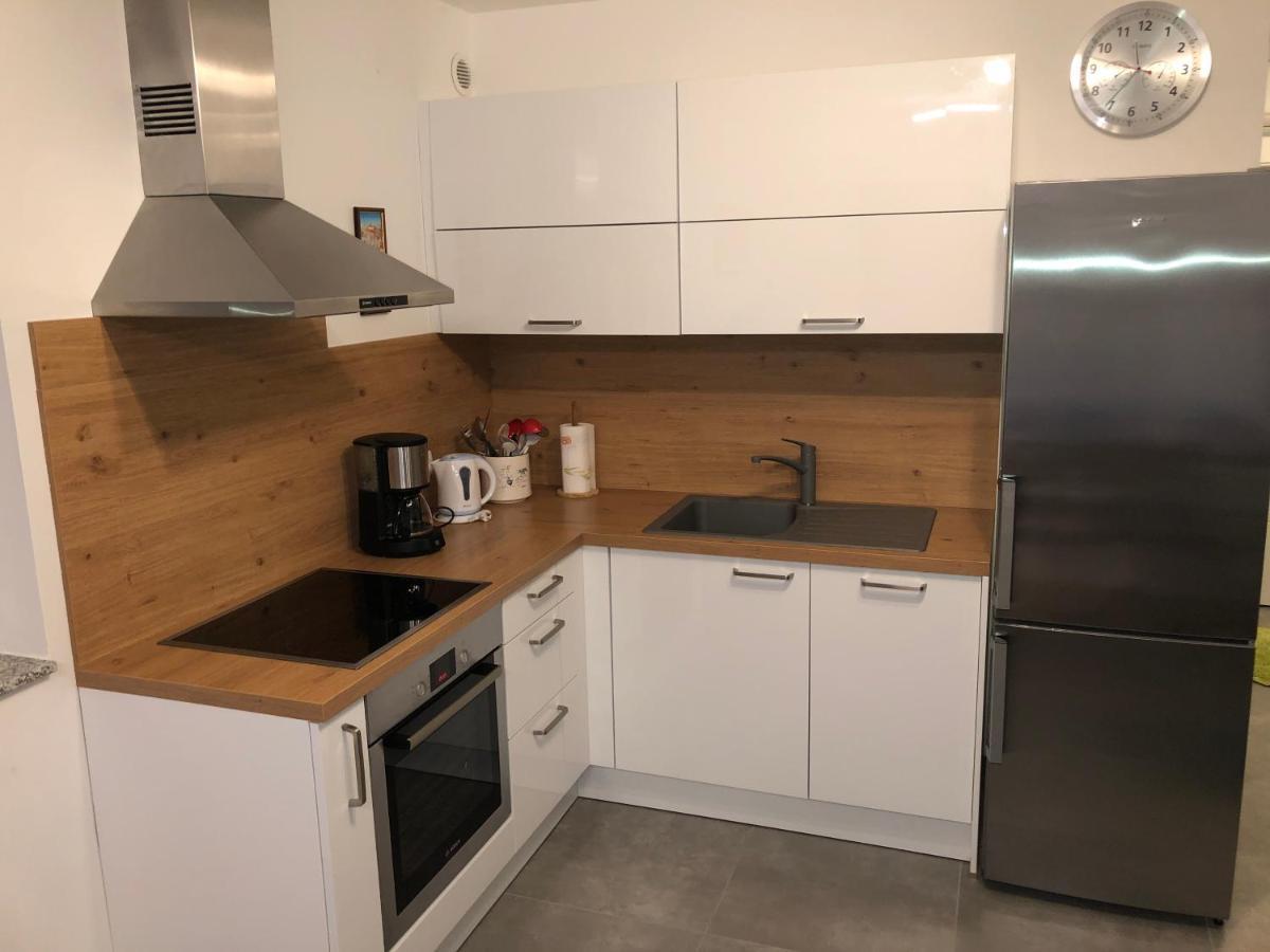 Apartment Lea Nin Eksteriør billede
