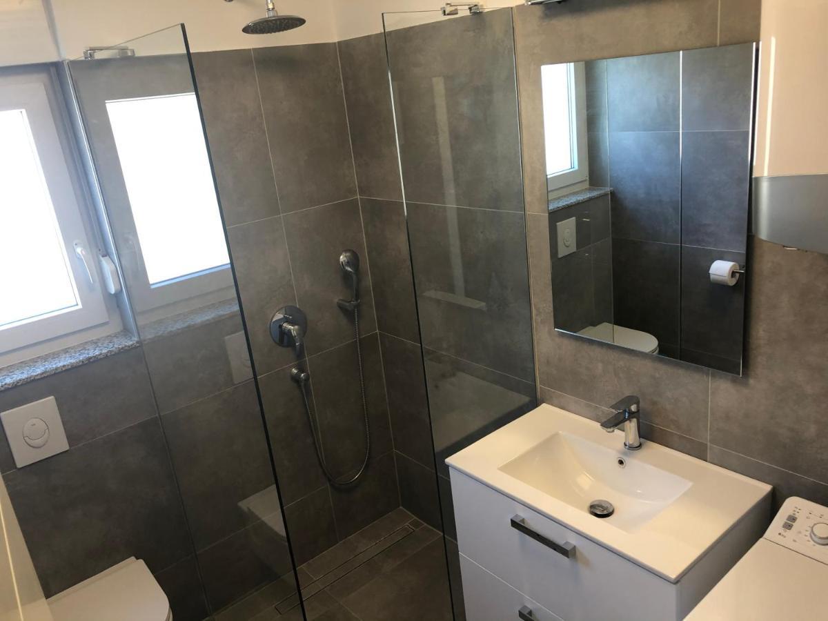 Apartment Lea Nin Eksteriør billede