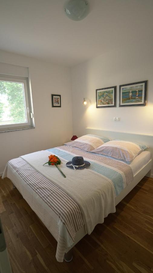 Apartment Lea Nin Eksteriør billede